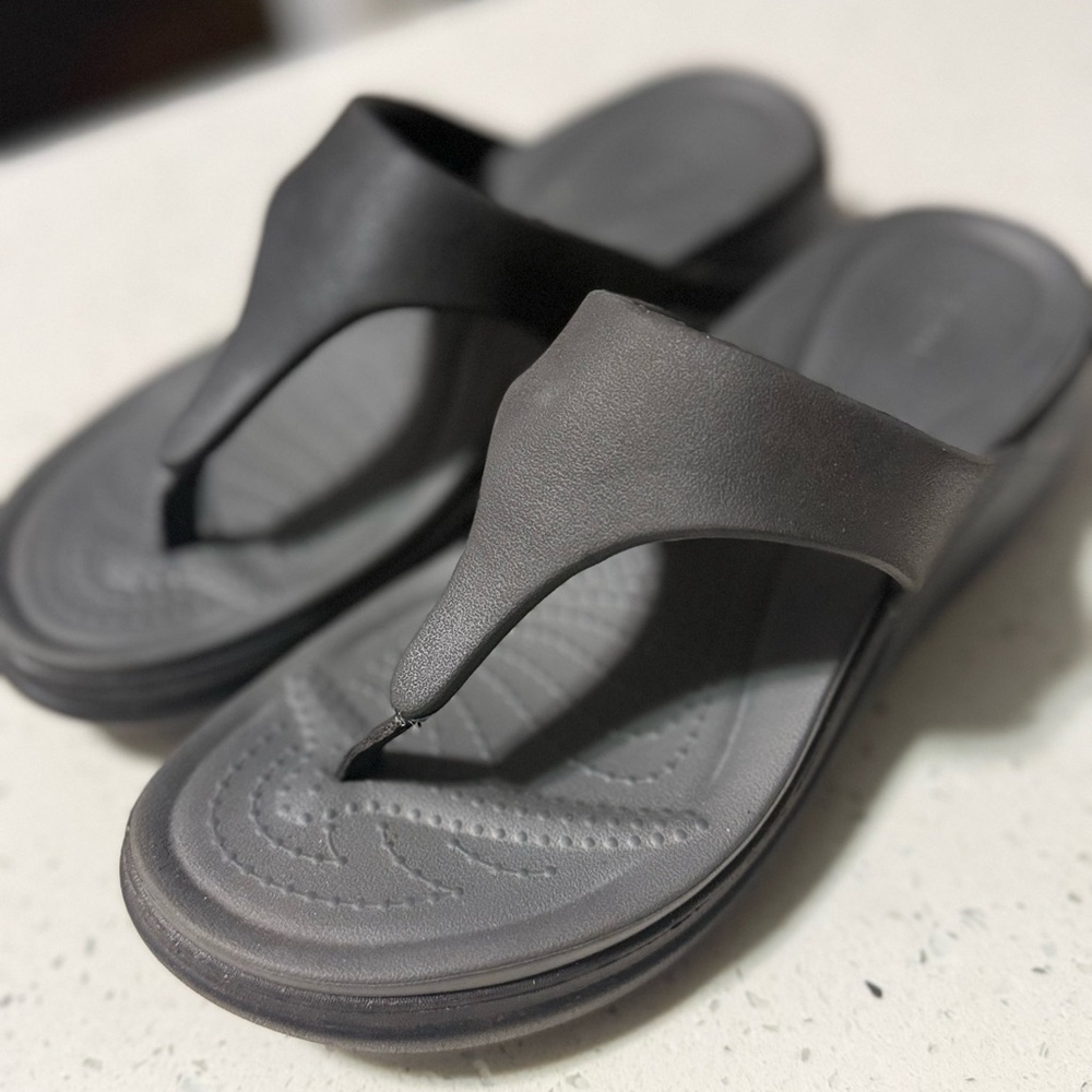 Black and Gray Flip Flop Sandals